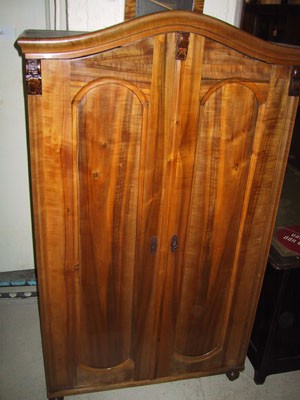 1231 - Skrin masivni tresen konec 19.stoleti   98 x 45 cm V - 176 cm  8 900 kc